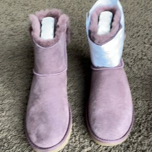 Ugg Mini Puff Crystal Bow BNIB Size 7 color is Lodge